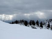 25 Attraversano le nuvole
